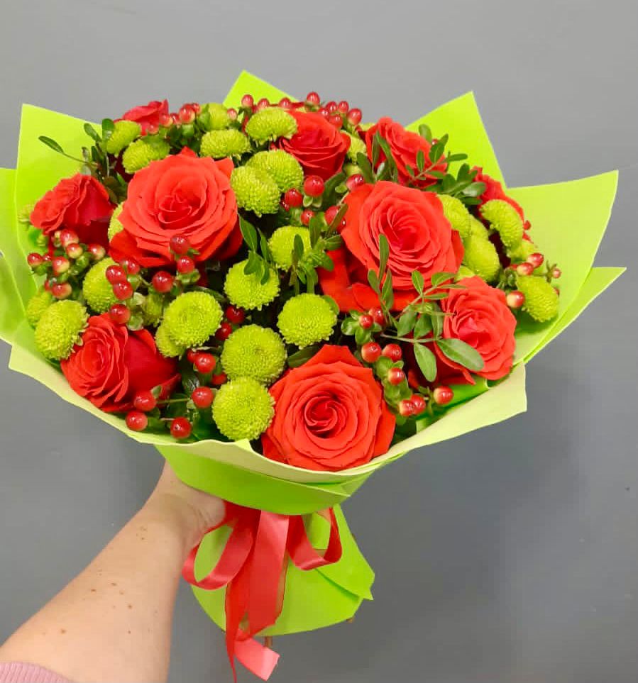 Букет цветов из: Хризантемы и Розы в Клетской