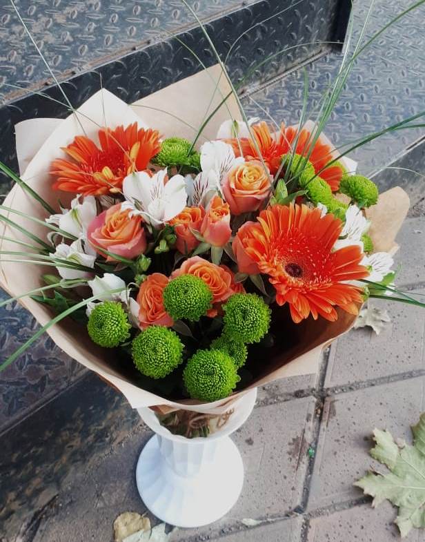Букет цветов из: Герберы, Хризантемы, Альстромерии и Розы в Клетской