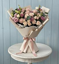 Букет цветов из:  Розы и Лизиантусы в Клетской