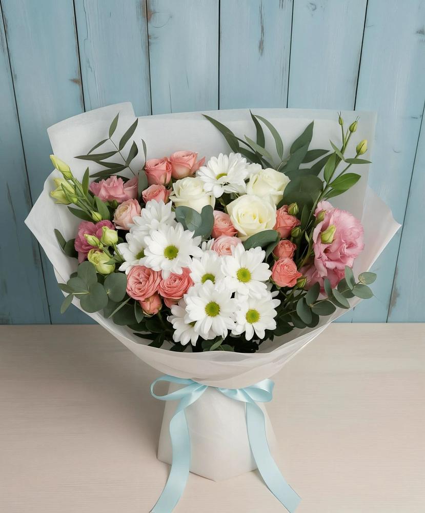 Букет цветов из: Розы, Лизиантусы и Хризантемы в Клетской