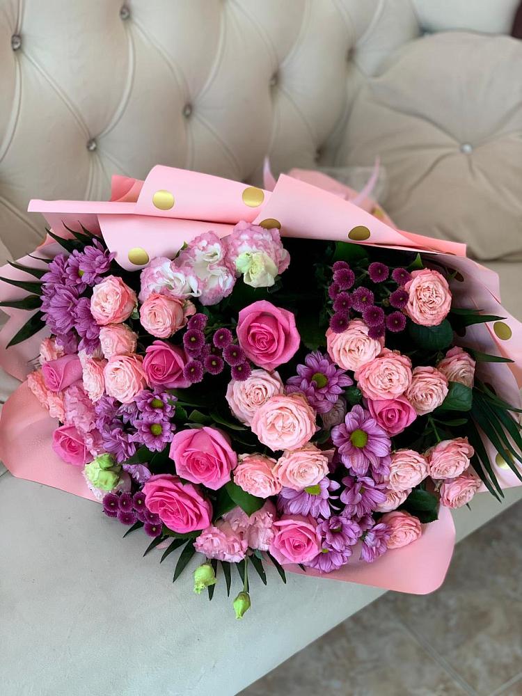 Букет цветов из: Хризантемы, Розы и Лизиантусы в Клетской