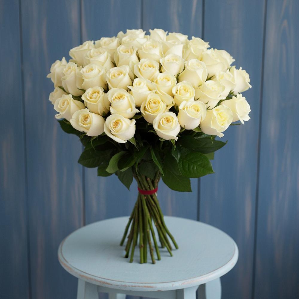 Букет 51 Белая роза Эдлесс Лав в Клетской