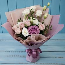 Букет цветов из:  Розы и Лизиантусы в Клетской