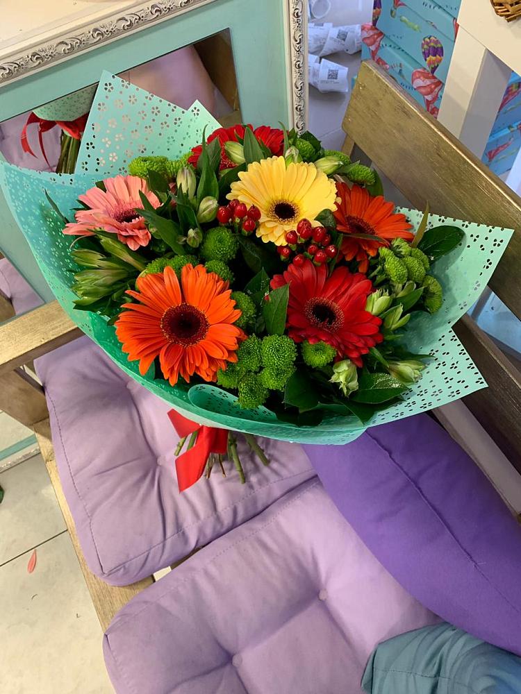 Букет цветов из: Герберы, Хризантемы и Альстромерии в Клетской