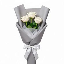 Букет 3 белые розы в Клетской