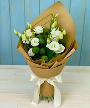 Букет цветов из:  Хризантемы и Лизиантусы в Клетской