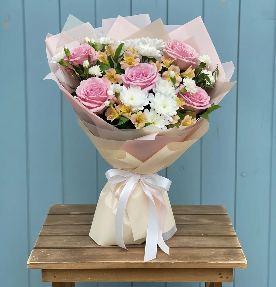 Букет цветов из: Гвоздики, Орхидеи и Розы в Клетской