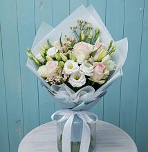 Букет цветов из:  Розы и Лизиантусы в Клетской